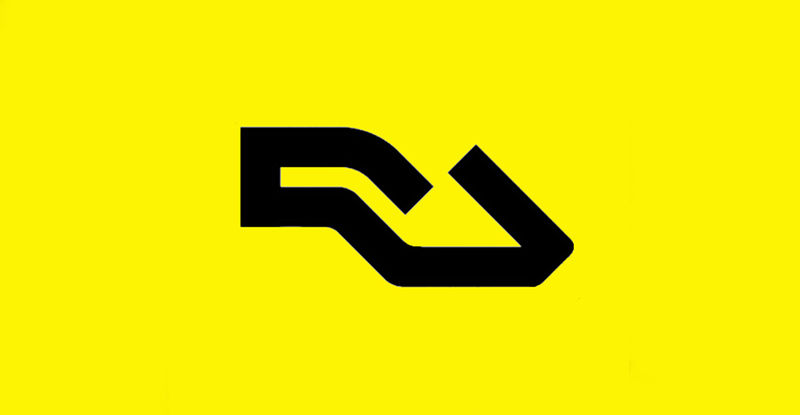 813-й микс для портала Resident Advisor